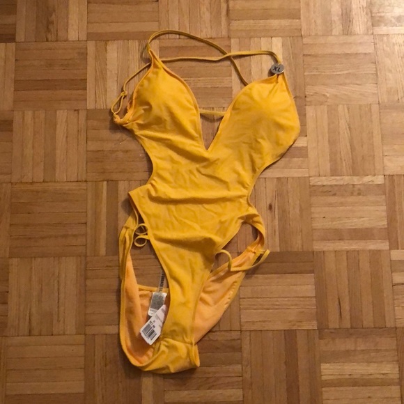 Plunging yellow one piece bathing suit - Picture 2 of 3
